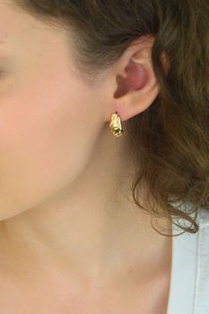 Kolczyki złote potrójne diamentowanie – angielskie zapięcie, eleganckie złoto (2).jpg